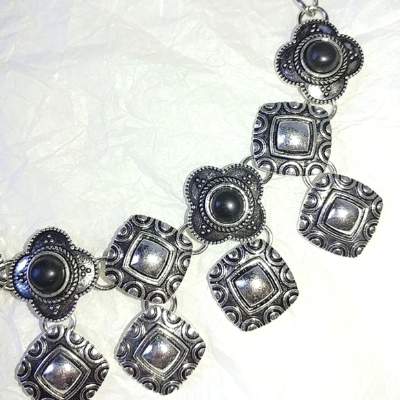 SILVER & BLACK CHOKER BOHO NECKLACE & EARRINGS - Picture 2 of 8